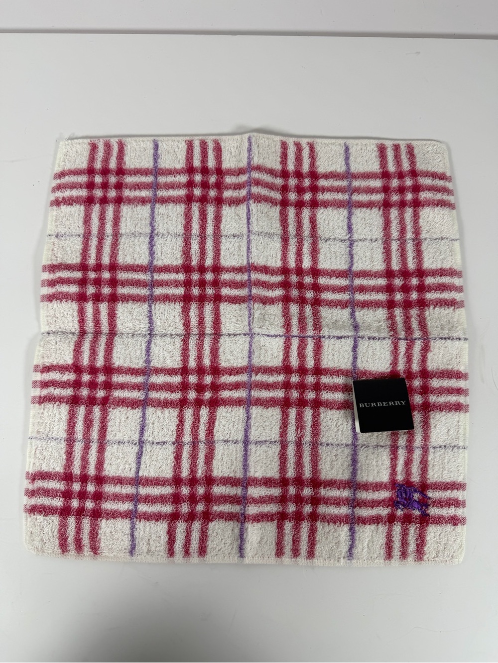 6006: NWT Burberry Cotton Plaid Washcloth Hand Towel Pink Purple Japan